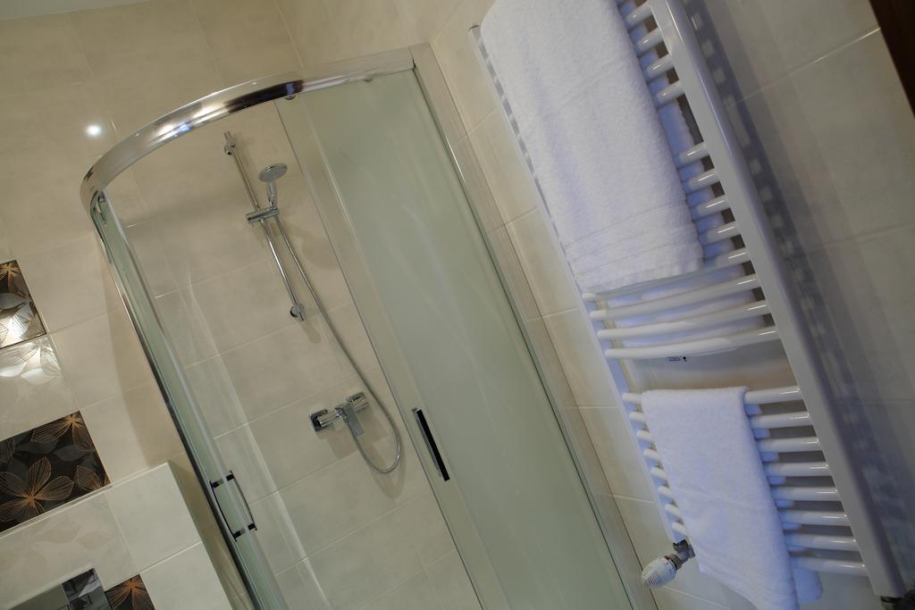 Hotel Stara Fabryka Malogoszcz Quarto foto