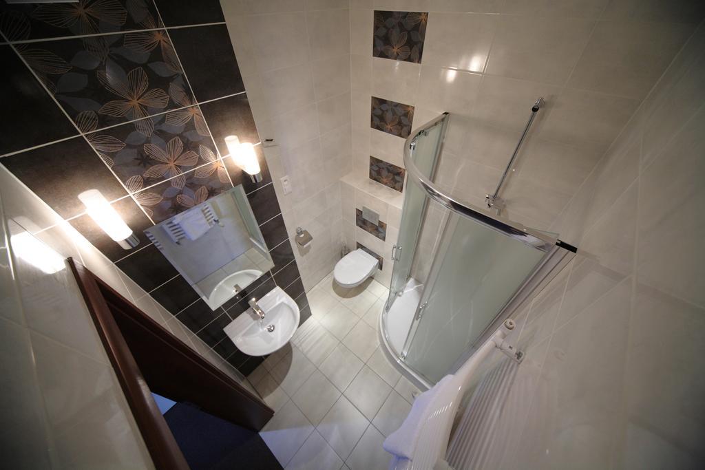 Hotel Stara Fabryka Malogoszcz Quarto foto
